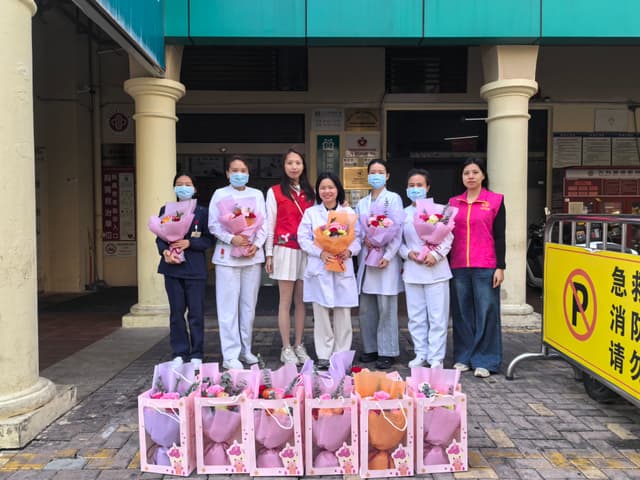 送你一朵小红花!沙井社区把温暖送到每位女性身边