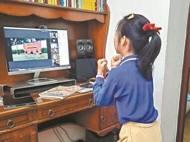 居家网课期间学生和家长如何相处？ 专家：不要“监管”要“赞赏”