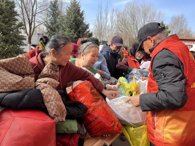衣旧暖心 爱满河畔 | 林西县蒲公英志愿者协会“爱循环”捐衣活动温情开展!