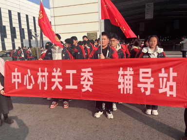 指尖触摸航空奥秘 心中筑牢蓝天梦想